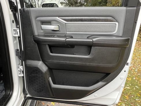 Used 2021 RAM 3500 Big Horn image 30