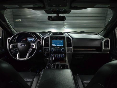 Used 2018 Ford F150 Lariat w/ Equipment Group 502A Luxury image 14