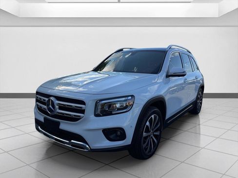 Used 2020 Mercedes-Benz GLB 250 4MATIC image 9
