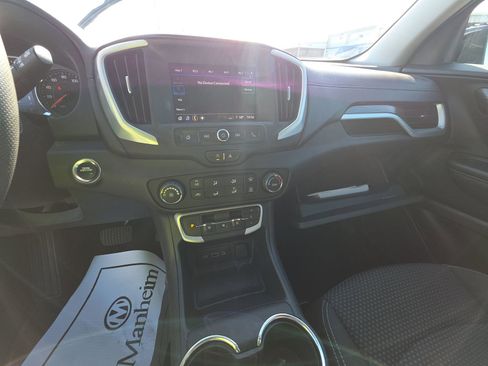 Used 2022 GMC Terrain SLE w/ Elevation Edition image 18