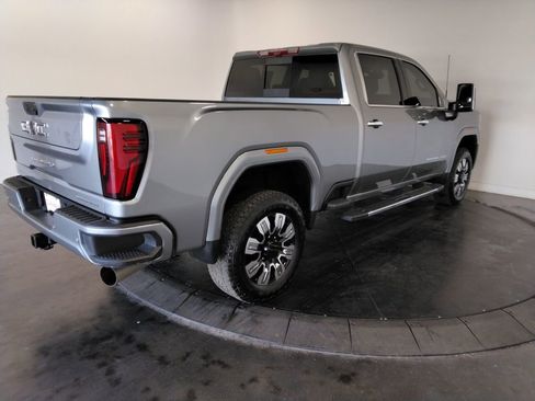 Used 2024 GMC Sierra 2500 Denali w/ Denali Reserve Package image 5