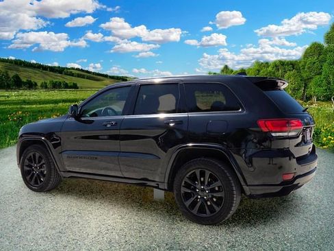 Certified 2019 Jeep Grand Cherokee Altitude RWD image 4