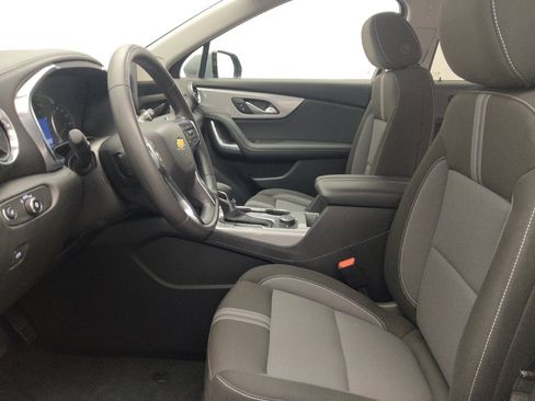Used 2025 Chevrolet Blazer LT FWD image 17