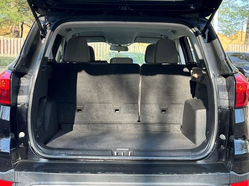 Certified 2019 Ford Escape SE FWD image 16