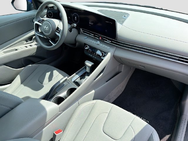 Used 2024 Hyundai Elantra SEL FWD image 27