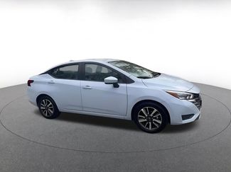 Used 2025 Nissan Versa SV video 2