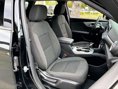 Used 2019 Chevrolet Blazer LT FWD image 9