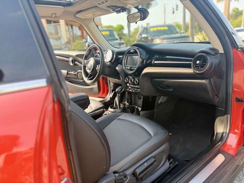 Used 2019 MINI Cooper 2-Door Hardtop FWD image 14