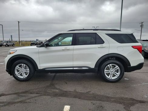 Certified 2023 Ford Explorer XLT w/ Equipment Group 202A image 7