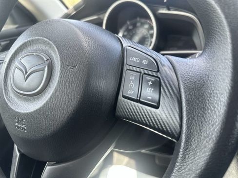 Used 2016 MAZDA MAZDA3 i Sport FWD image 23