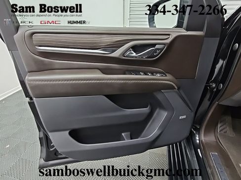 Used 2021 GMC Yukon Denali w/ Denali Premium Package image 34