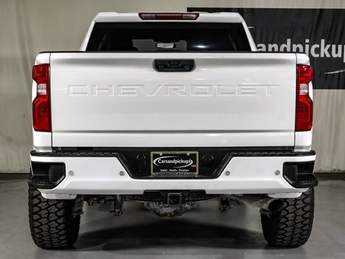 Used 2022 Chevrolet Silverado 2500 LT AWD/4WD image 10
