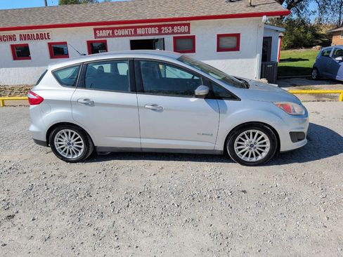 Used 2016 Ford C-MAX SE image 2
