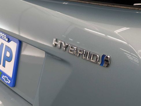 Used 2016 Toyota Prius Four image 11