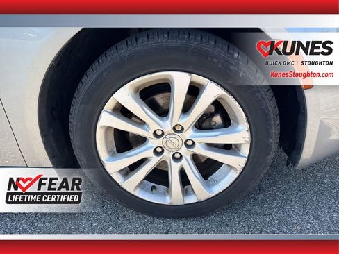 Used 2016 Chrysler 200 LX image 15