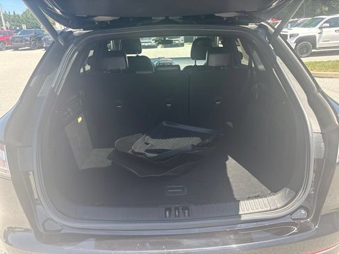 Used 2019 Lincoln Nautilus Select AWD/4WD image 6