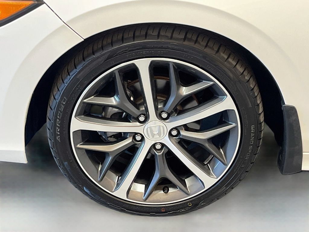 Used 2024 Honda Civic Touring image 32