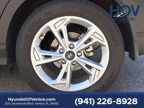 Certified 2023 Hyundai Kona SEL w/ Convenience Package image 16