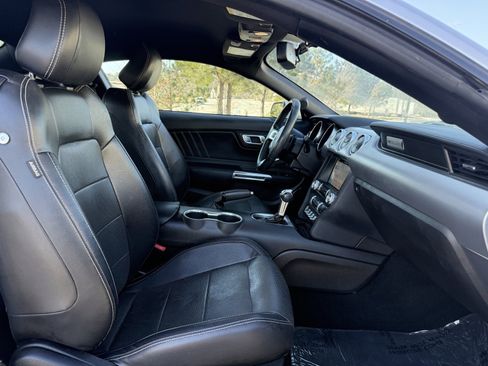 Used 2019 Ford Mustang Premium image 33