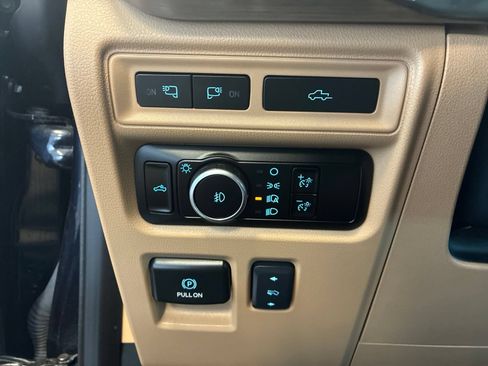 Used 2023 Ford F150 Lariat w/ Equipment Group 502A High AWD/4WD image 17