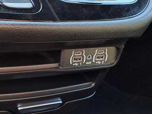 Used 2023 Chrysler Pacifica Touring image 20