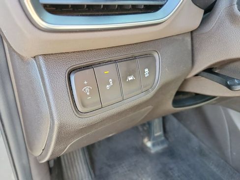 Used 2019 Hyundai Santa Fe SE FWD image 24