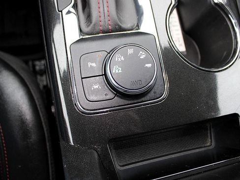 Used 2020 Chevrolet Blazer RS image 19