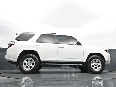Used 2023 Toyota 4Runner SR5 Premium w/ Moonroof Package RWD image 33
