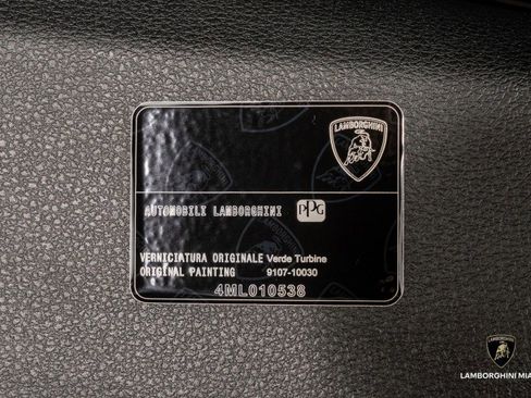 Used 2024 Lamborghini Urus Performante image 13