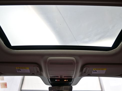 Used 2024 MAZDA MAZDA3 s image 17