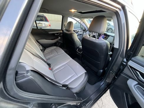 Used 2022 Subaru Outback Limited image 27