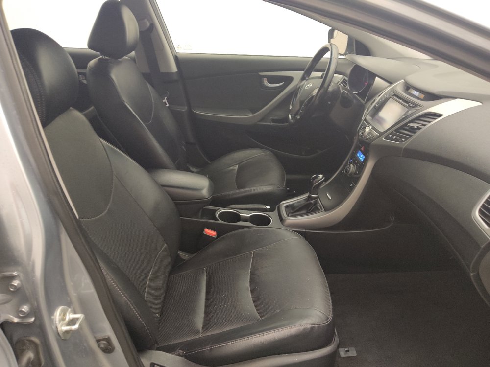 Used 2015 Hyundai Elantra Limited w/ Option Group 05 FWD image 21