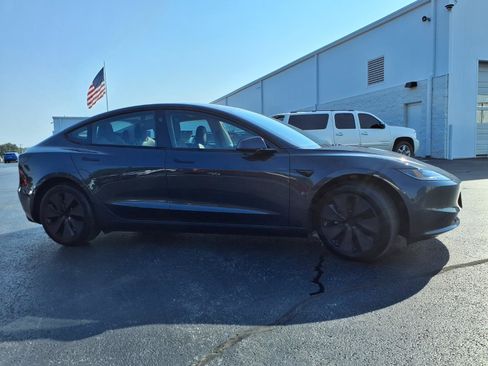 Used 2025 Tesla Model 3 Long Range RWD image 31