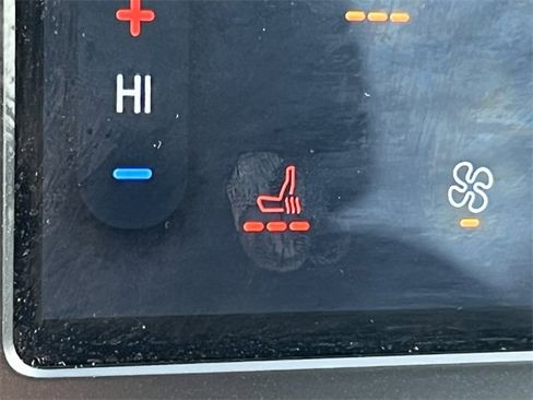 Used 2024 Ford Edge SEL image 25