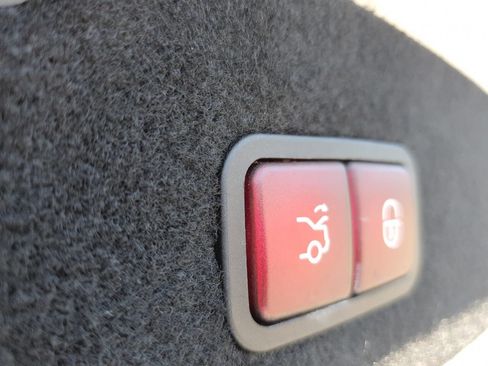 Used 2017 Mercedes-Benz S 550 4MATIC Sedan image 21