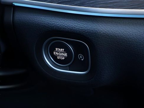 Certified 2024 Mercedes-Benz GLS 450 4MATIC image 30
