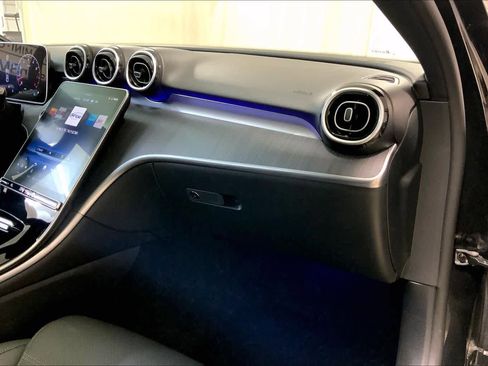 Used 2025 Mercedes-Benz C 300 4MATIC Sedan image 18