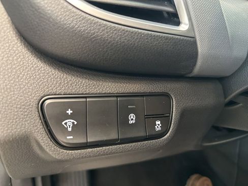 Certified 2024 Kia Seltos LX AWD/4WD image 17