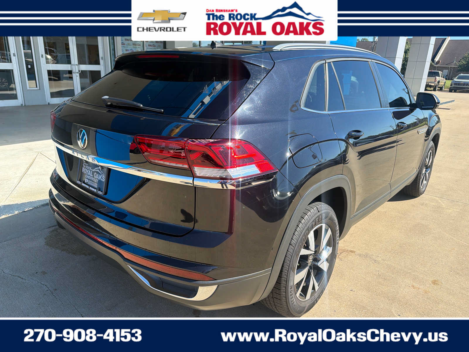 Used 2021 Volkswagen Atlas Cross Sport SE FWD image 6