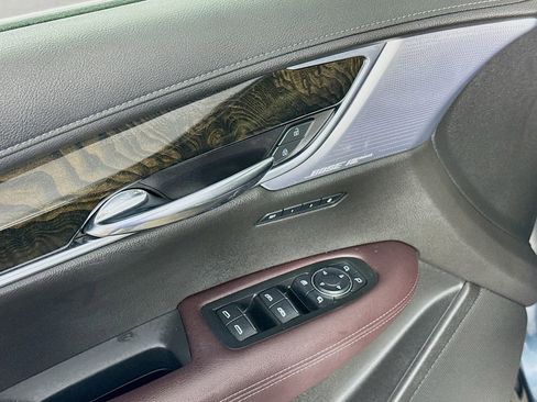 Used 2020 Cadillac XT6 Premium Luxury image 18