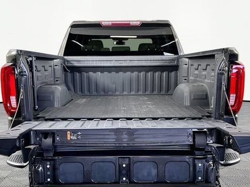Used 2021 GMC Sierra 1500 SLT w/ X31 Off-Road Package AWD/4WD image 7