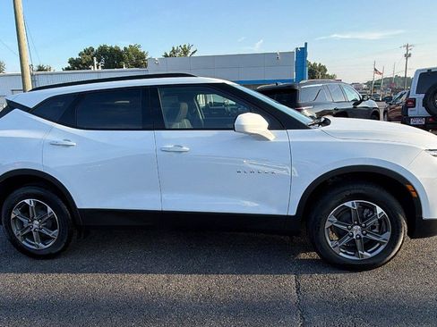 New 2026 Chevrolet Blazer LT w/ Convenience Package FWD image 7