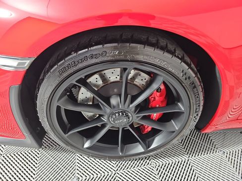 Used 2018 Porsche 911 GT3 RWD image 10