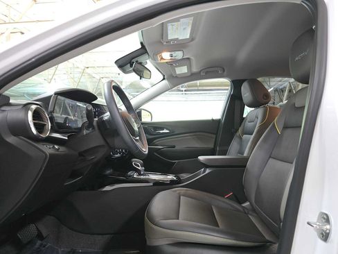 Used 2025 Chevrolet Trax ACTIV w/ Driver Confidence Package FWD image 20