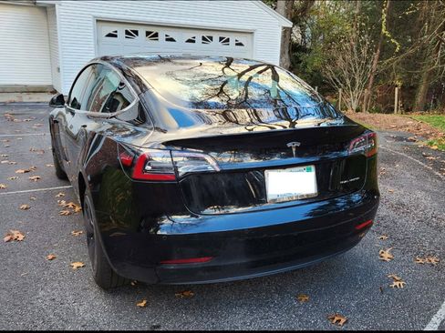 Used 2018 Tesla Model 3 Long Range image 2