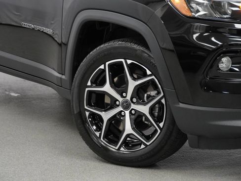 Used 2025 Jeep Compass Limited AWD/4WD image 10