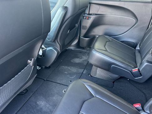 New 2026 Chrysler Voyager LX image 11
