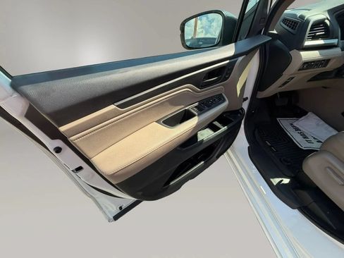 Used 2019 Honda Odyssey Touring image 17