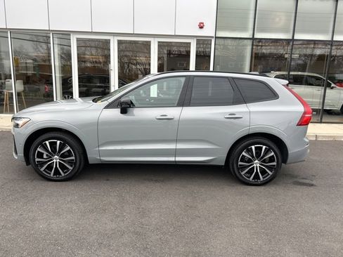 Certified 2025 Volvo XC60 B5 Plus image 2