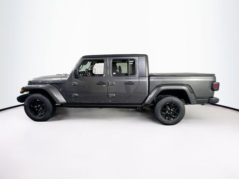 Used 2022 Jeep Gladiator Sport image 8